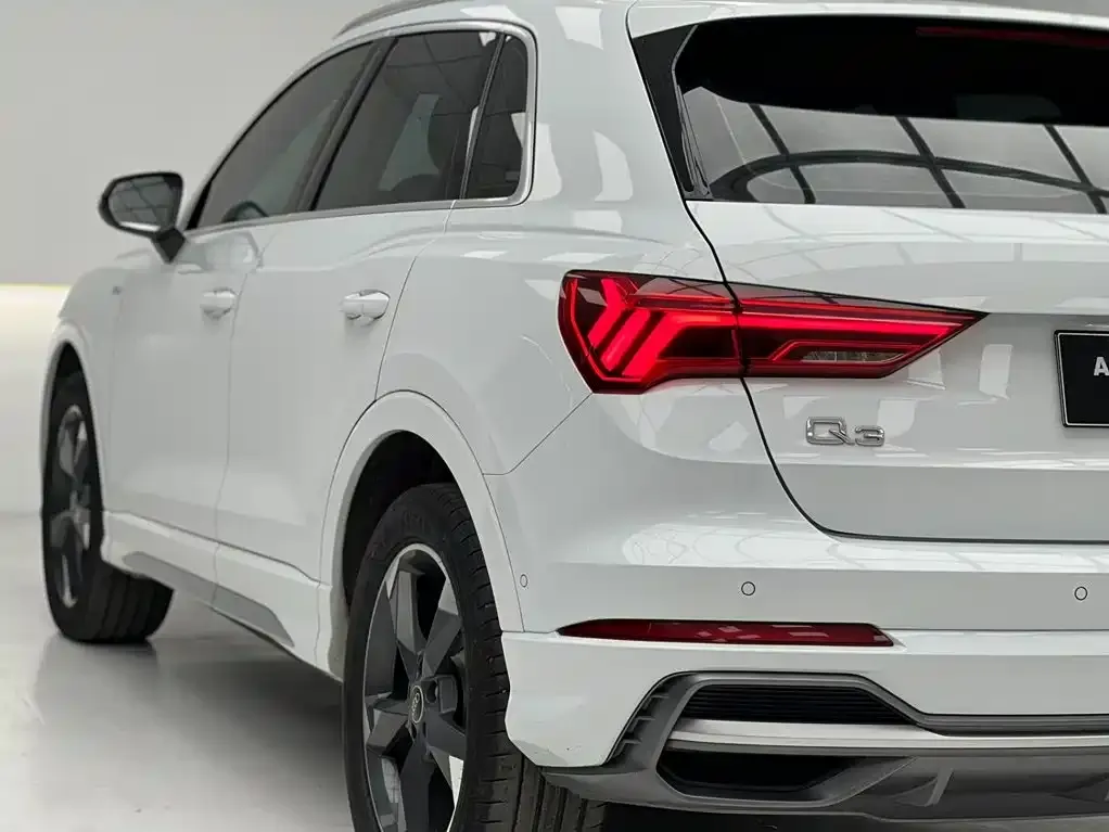 Audi Q3 — фото 7