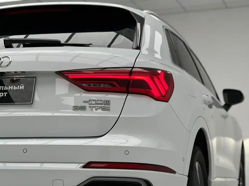 Audi Q3 — фото 4