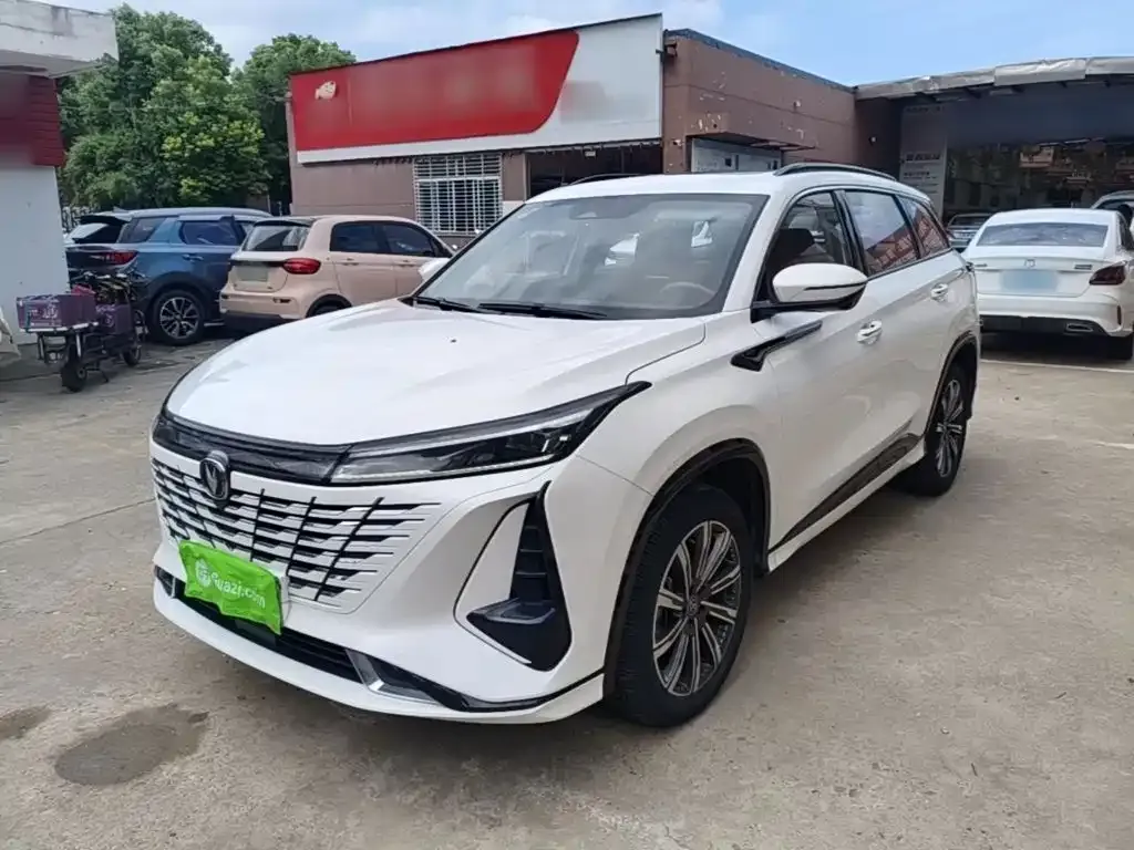 Changan CS75 PLUS — фото 1