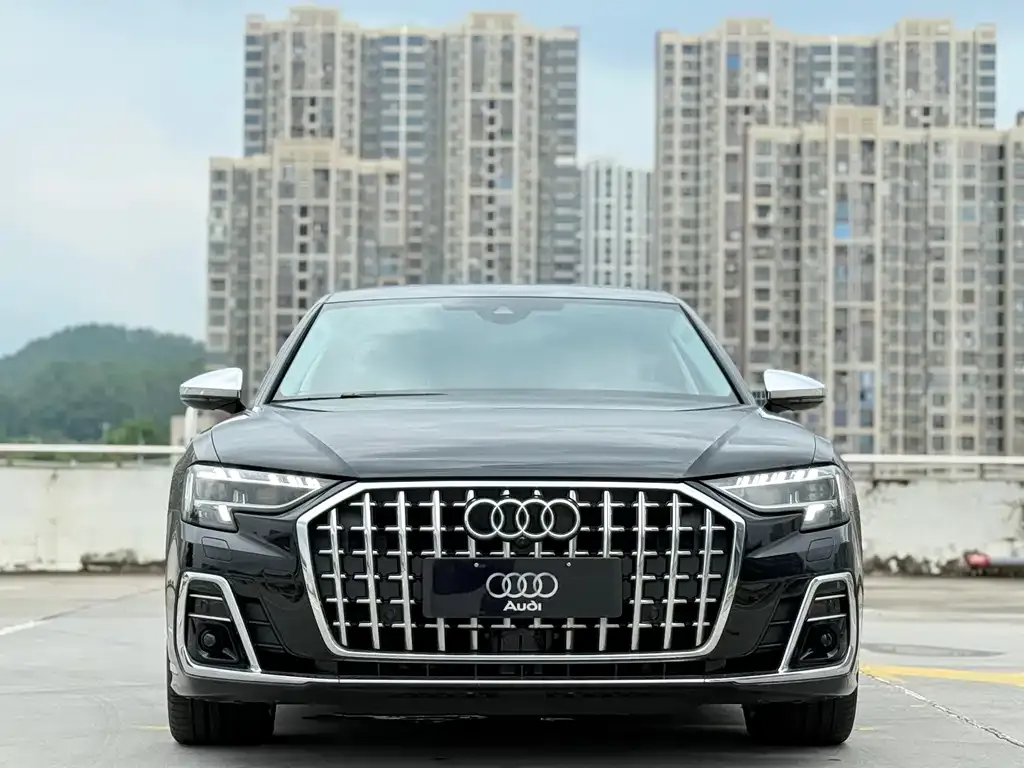 Audi A8 — фото 7