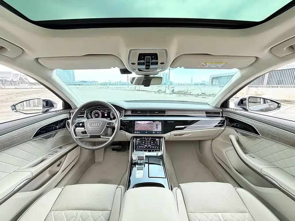 Audi A8 — фото 8