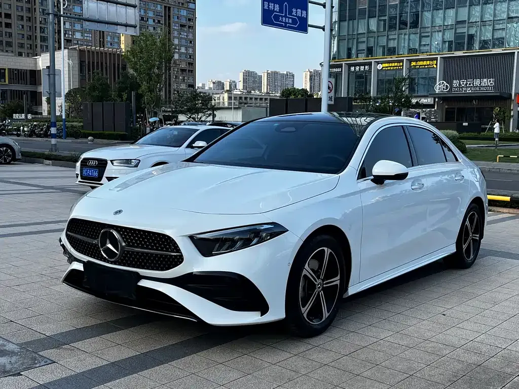 Mercedes-Benz A-Class — фото 1