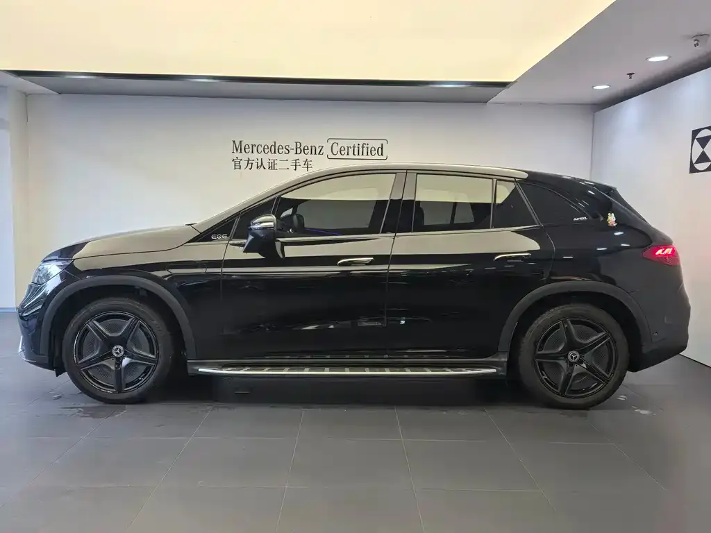 Mercedes-Benz EQE SUV — фото 4