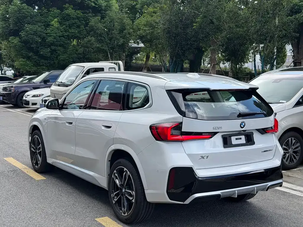 BMW X1 — фото 7