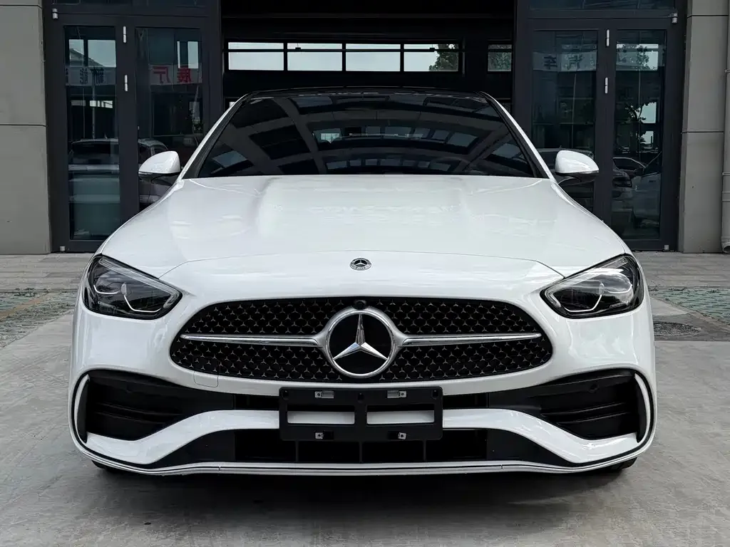 Mercedes-Benz C-Class — фото 1
