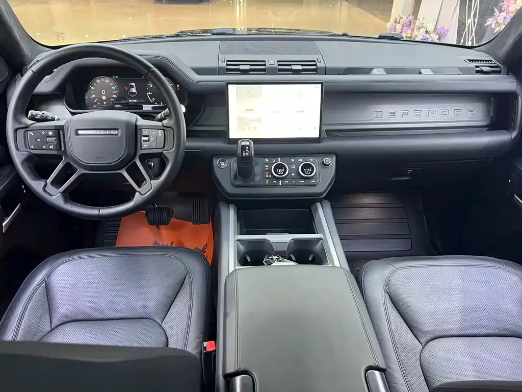 Land Rover Defender — фото 10
