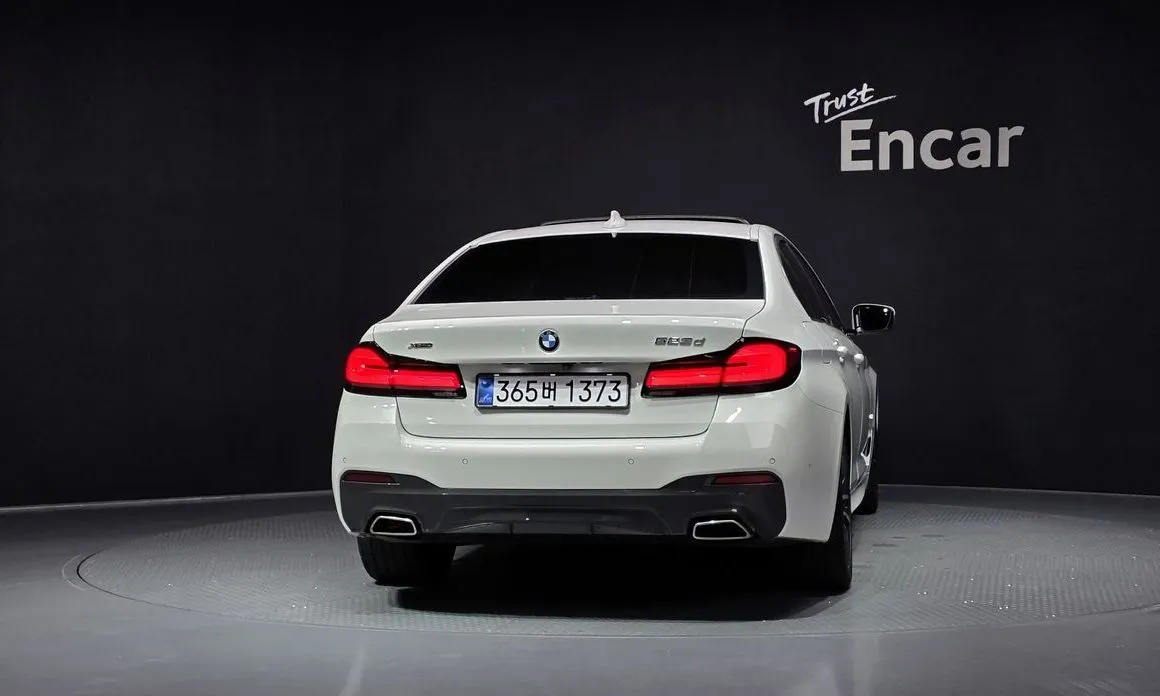 BMW 5-Series — фото 4
