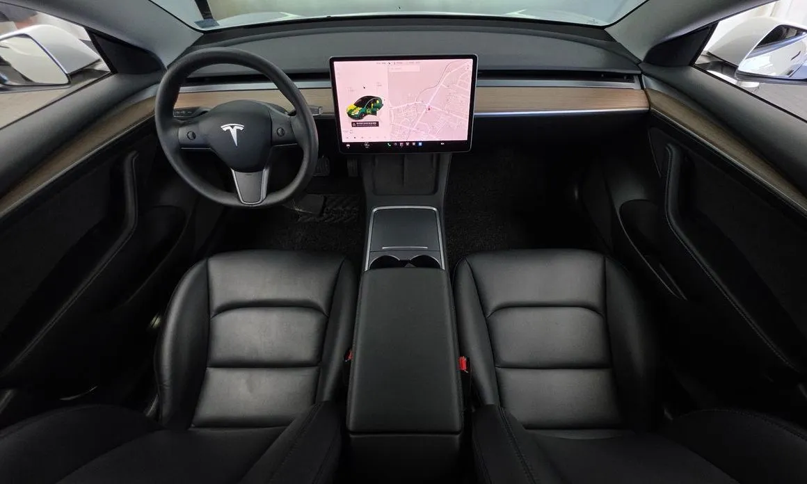 Tesla Model 3 — фото 6