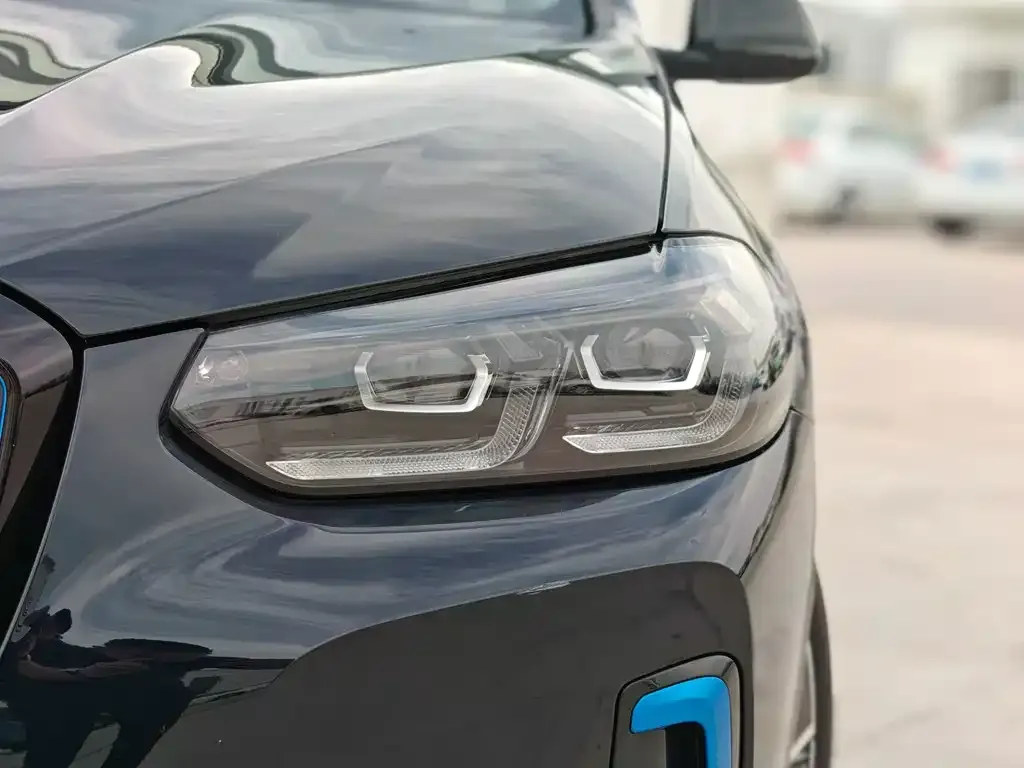 BMW iX3 — фото 2
