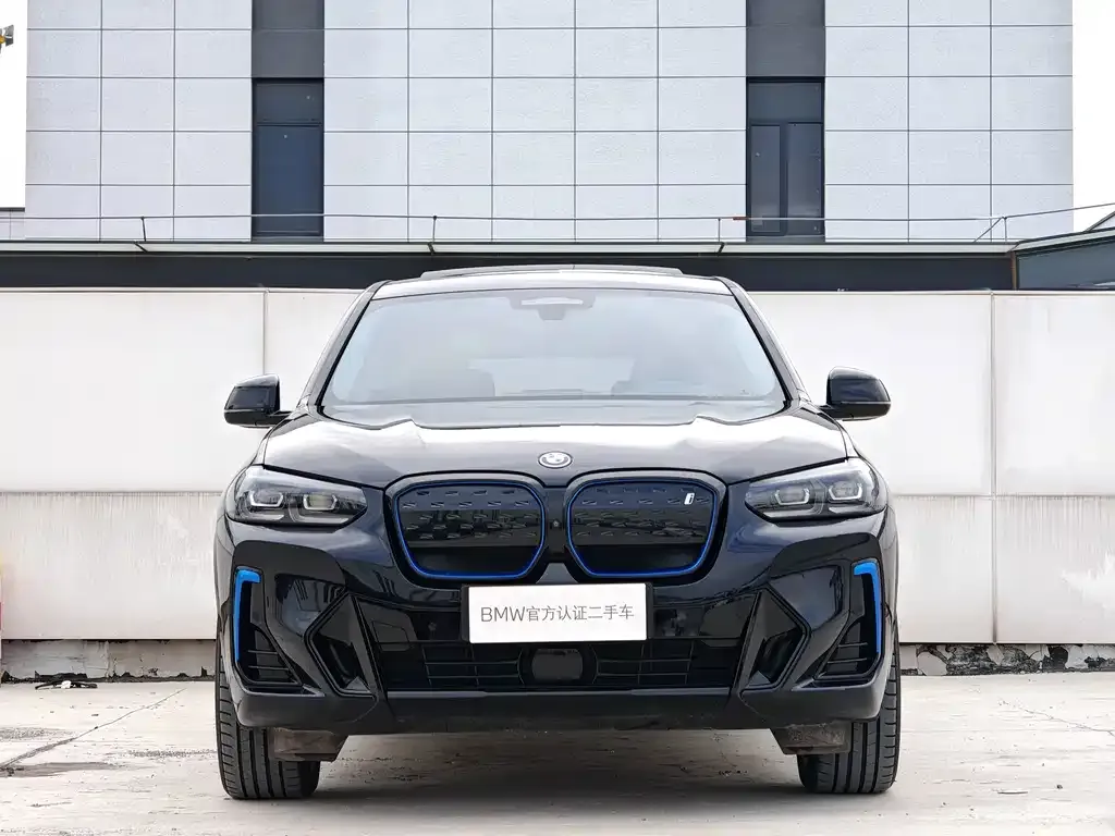 BMW iX3 — фото 3