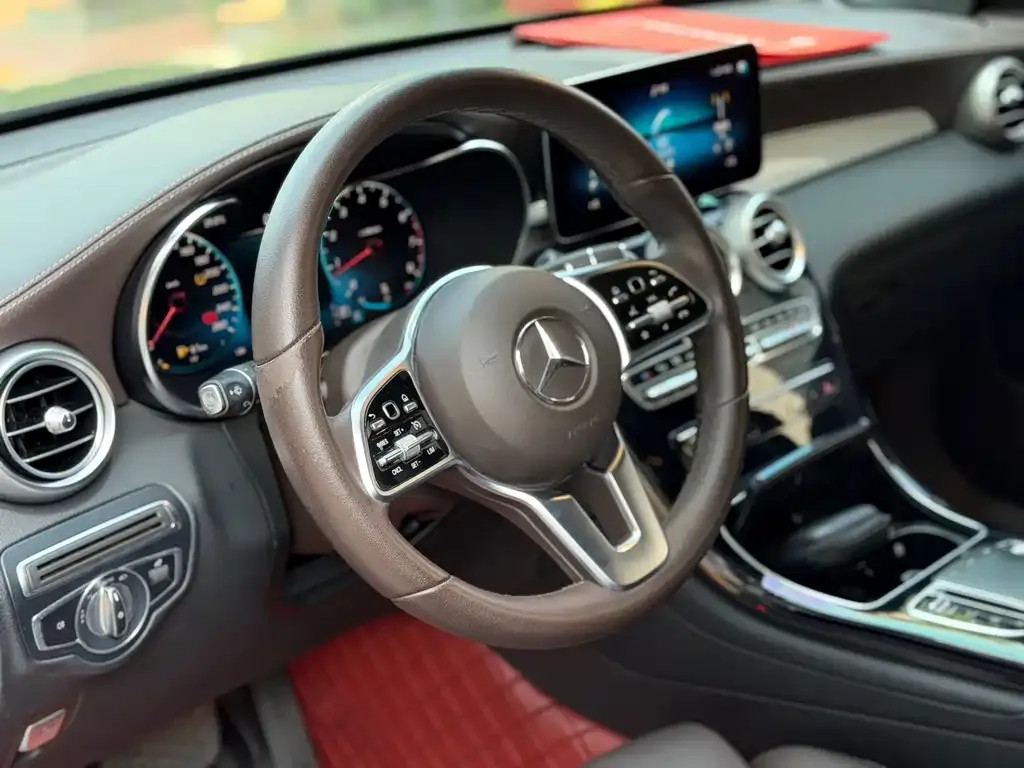 Mercedes-Benz GLC — фото 2