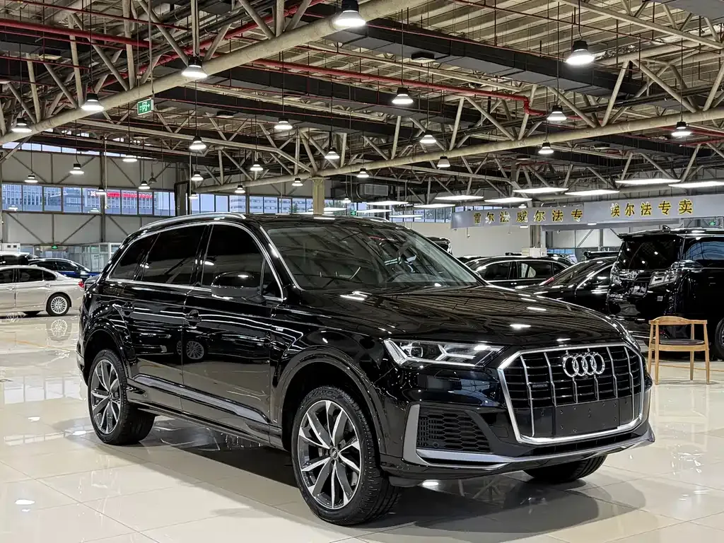 Audi Q7 — фото 10