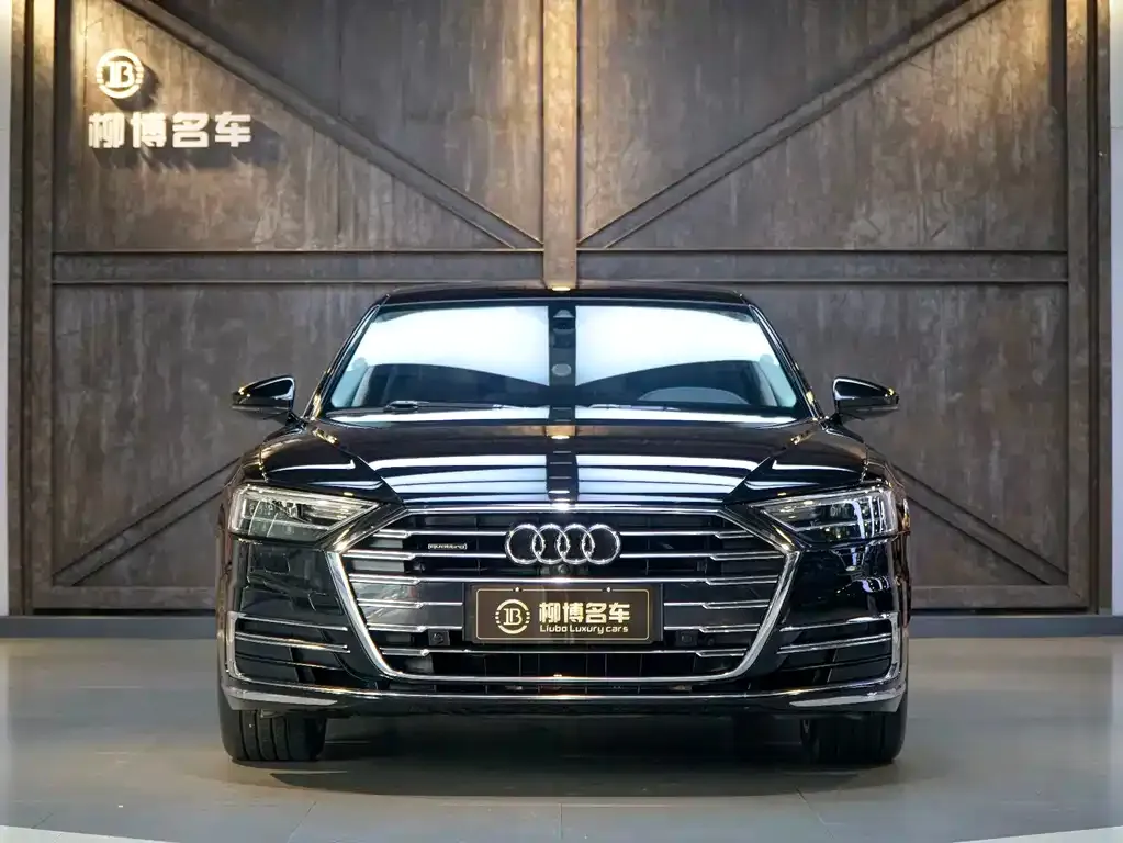 Audi A8 — фото 3