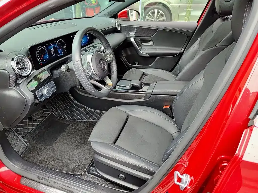 Mercedes-Benz A-Class — фото 10