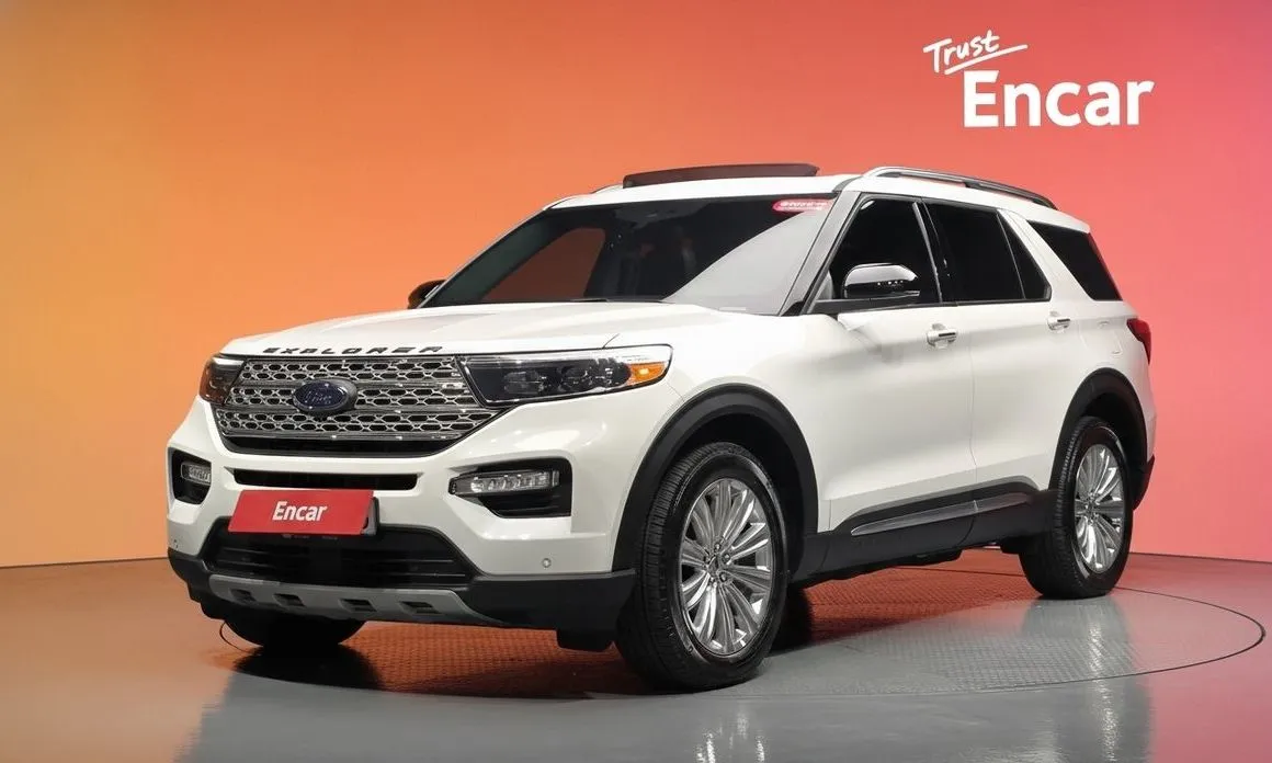 Ford Explorer — фото 1