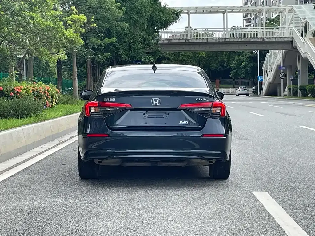 Honda Civic — фото 10