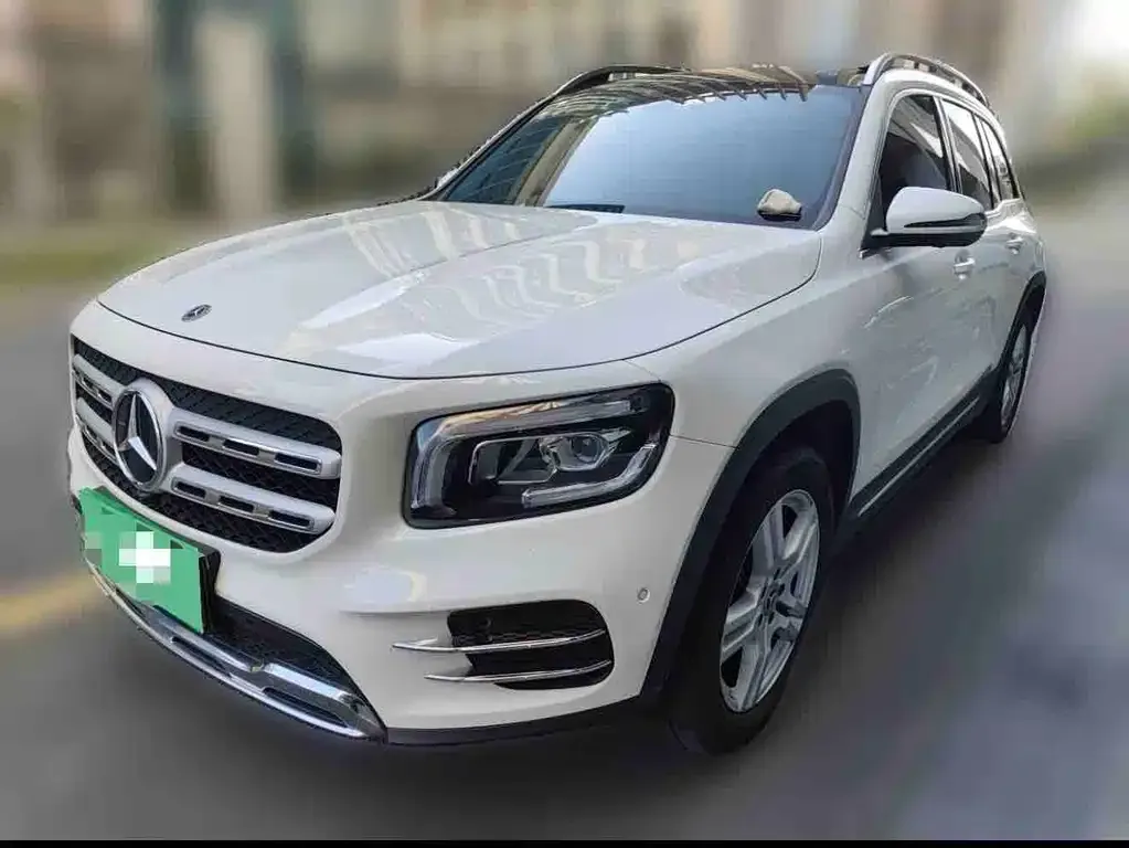 Mercedes-Benz GLB — фото 1