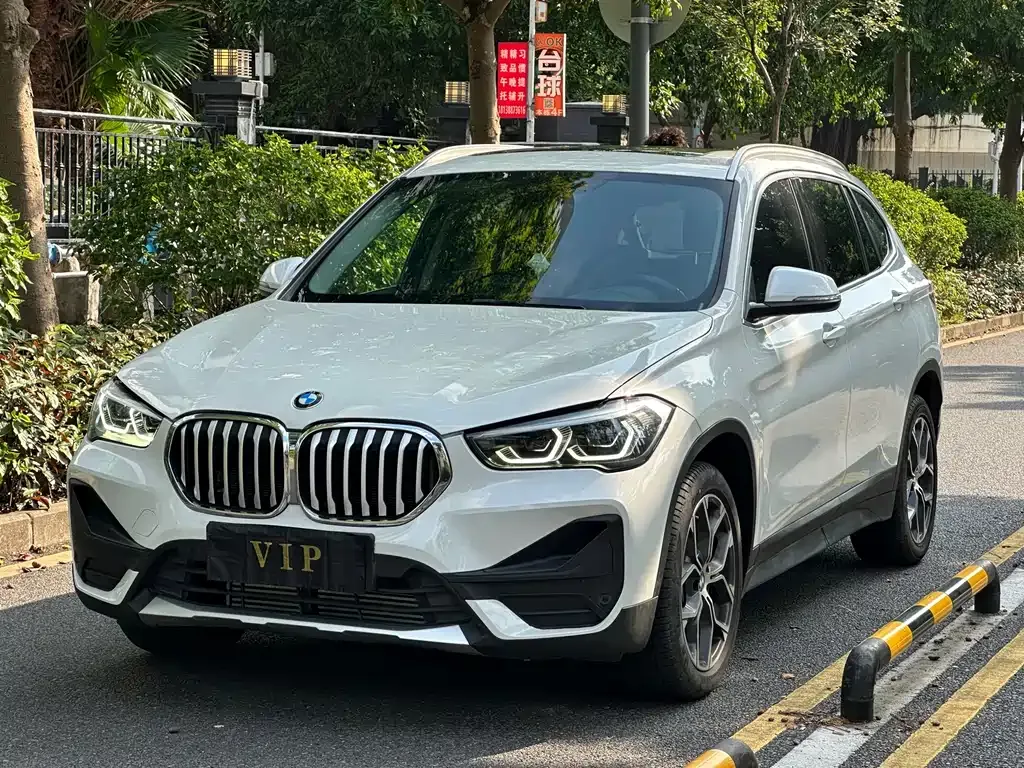 BMW X1 — фото 1