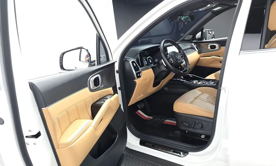 Kia Sorento — фото 6