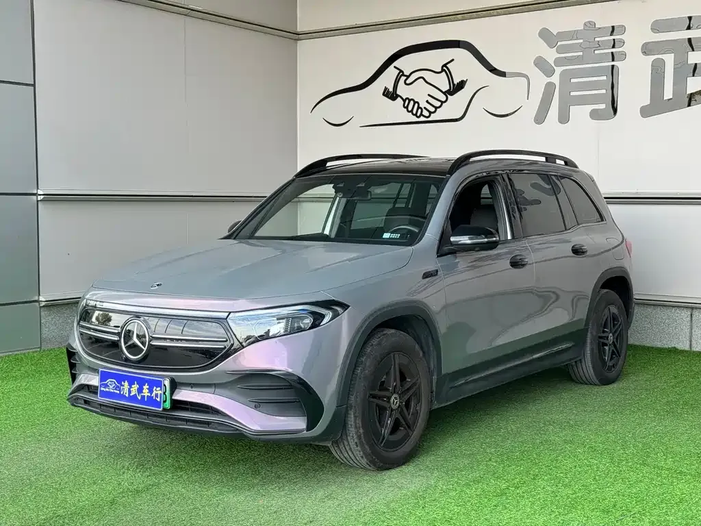 Mercedes-Benz EQB — фото 1