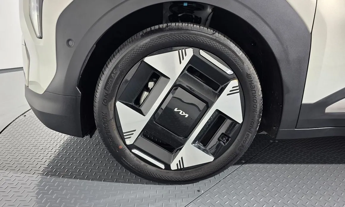 Kia EV3 — фото 4