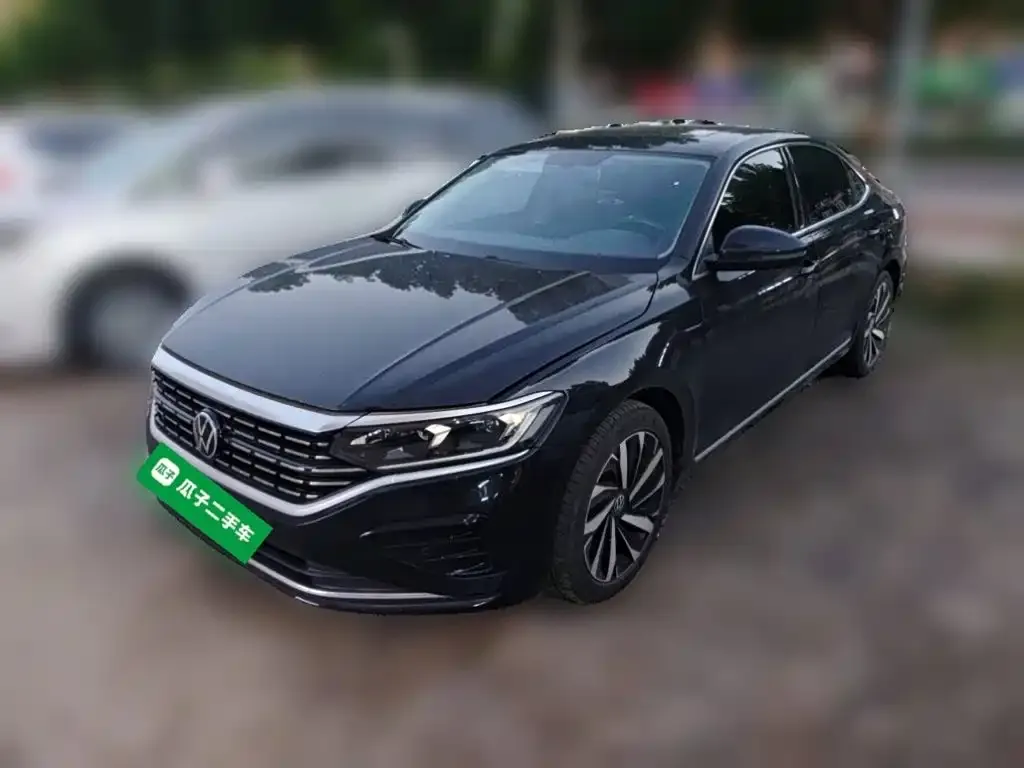 Volkswagen Passat — фото 1