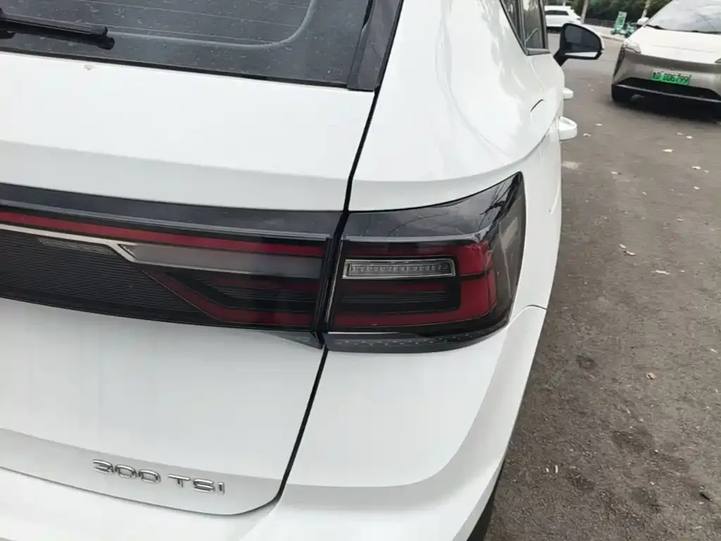 Volkswagen Tharu — фото 2