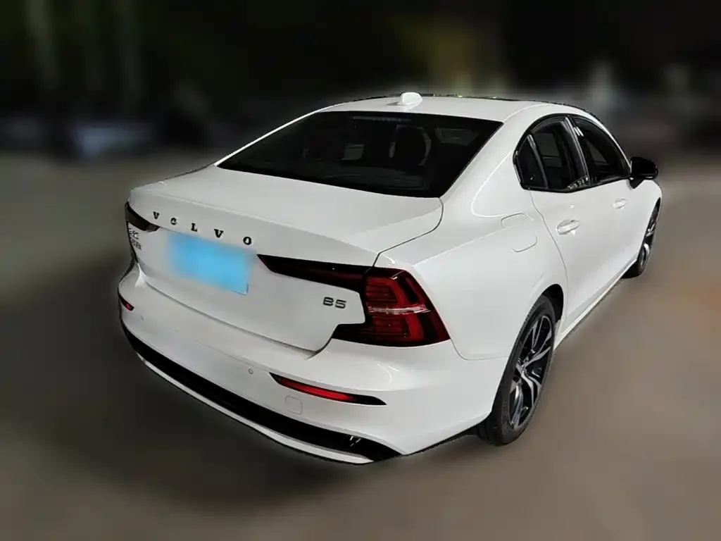 Volvo S60 — фото 4