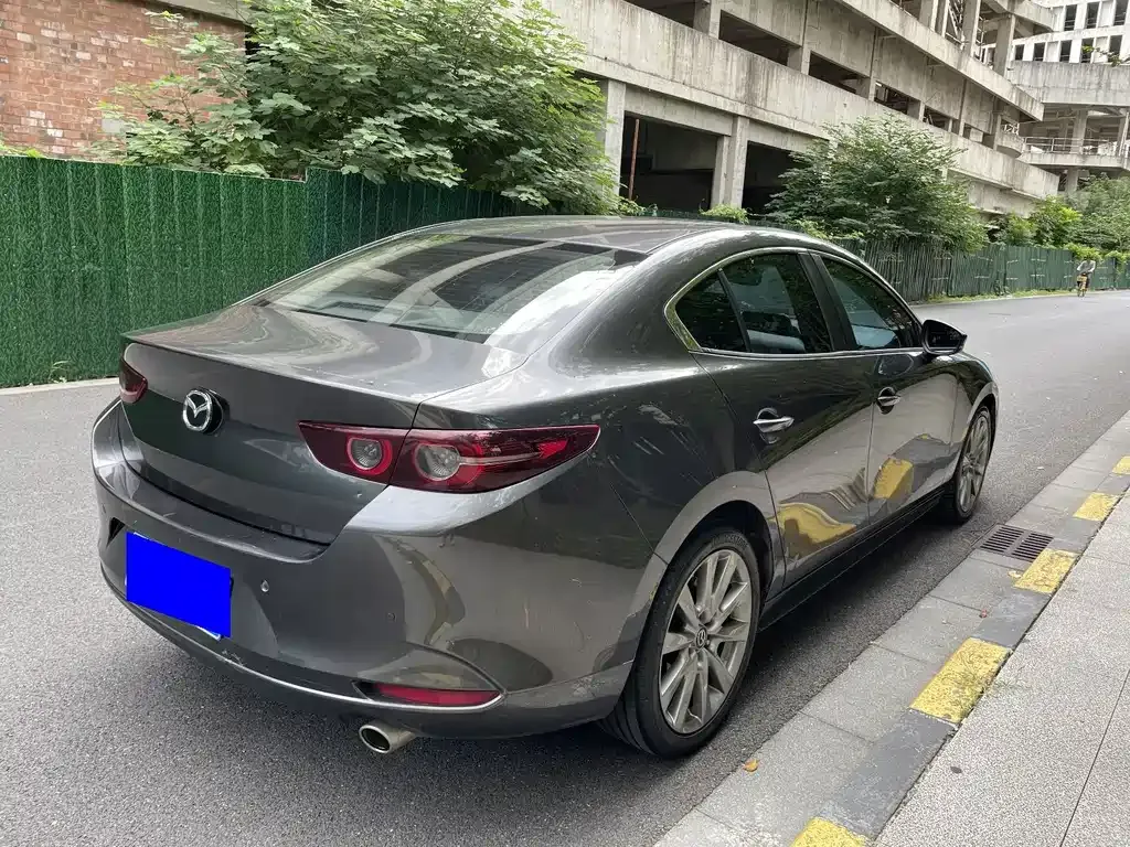 Mazda 3 Axela — фото 4