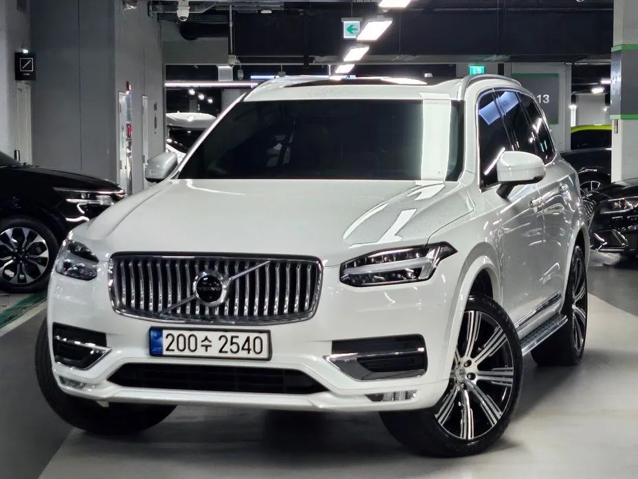 Volvo XC90 — фото 1