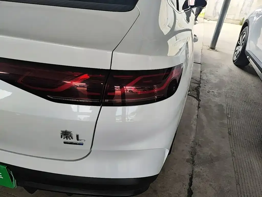 BYD Qin L — фото 3