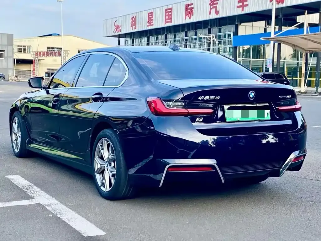 BMW i3 — фото 7