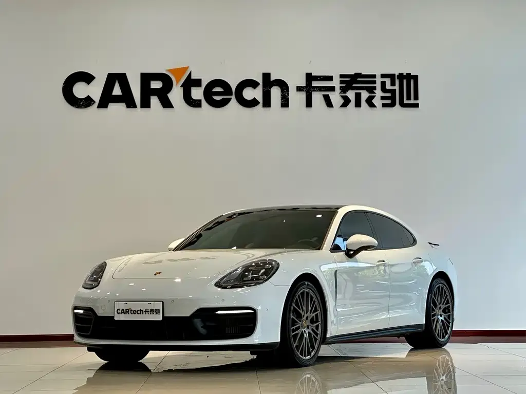 Porsche Panamera — фото 1