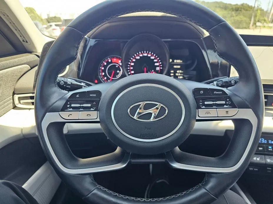 Hyundai AVANTE — фото 3