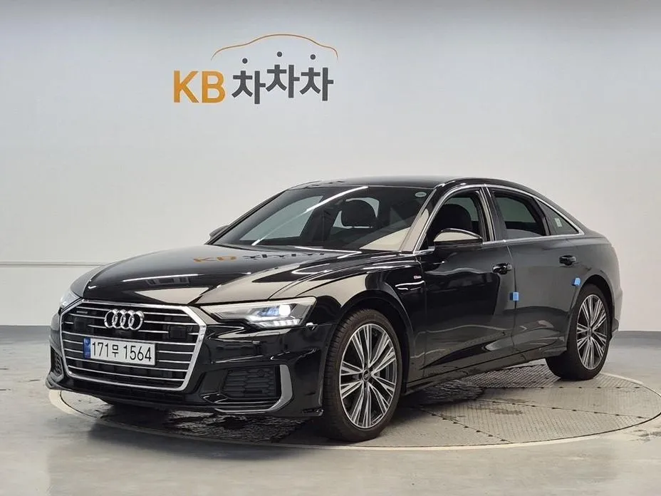 Audi A6 — фото 1