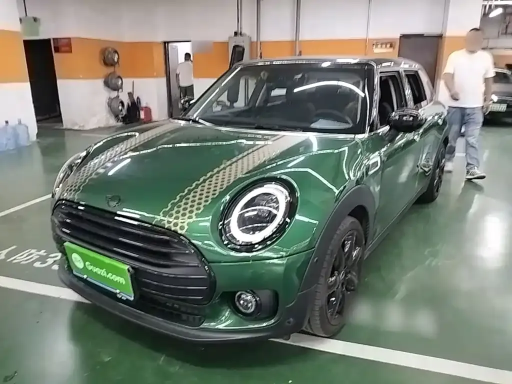 MINI Clubman — фото 1