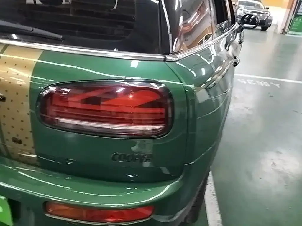 MINI Clubman — фото 2