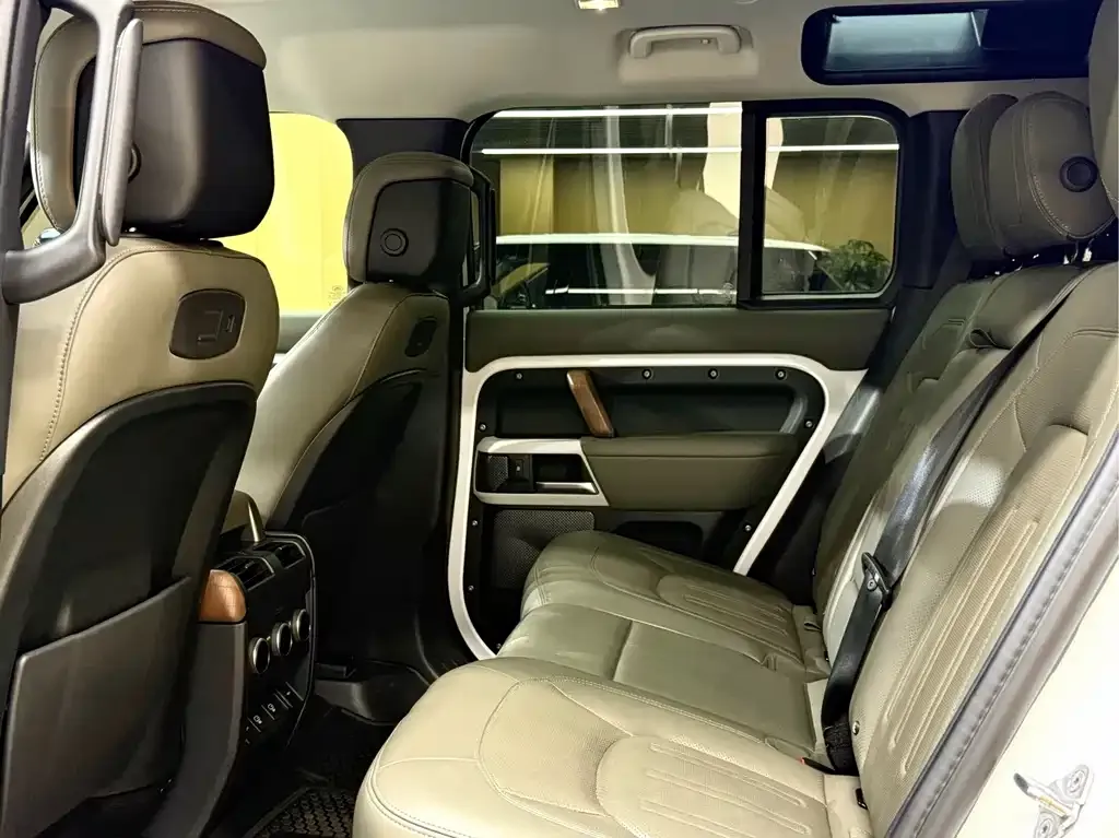Land Rover Defender — фото 2