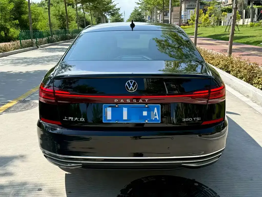 Volkswagen Passat — фото 5