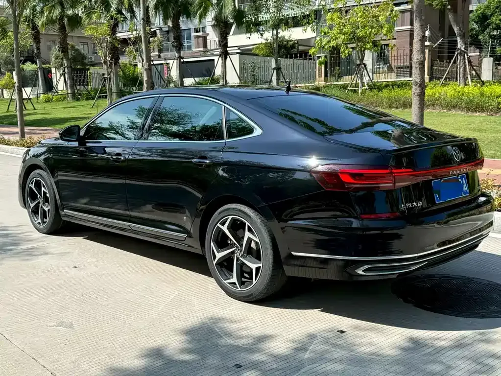 Volkswagen Passat — фото 7