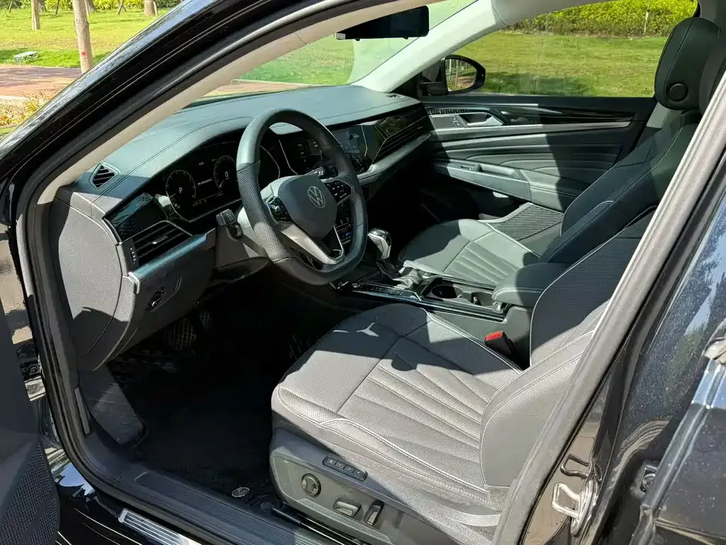 Volkswagen Passat — фото 4