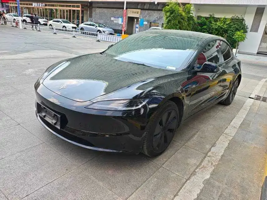 Tesla Model 3 — фото 2