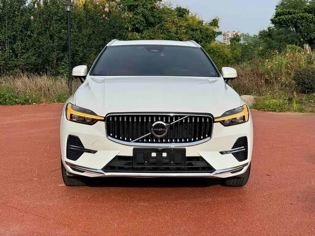 Volvo XC60 — фото 7