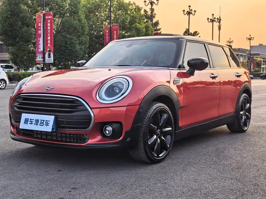 MINI Clubman — фото 1