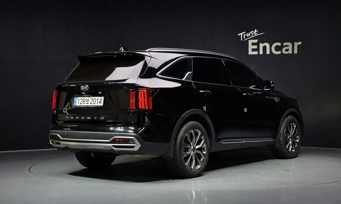 Kia Sorento — фото 5