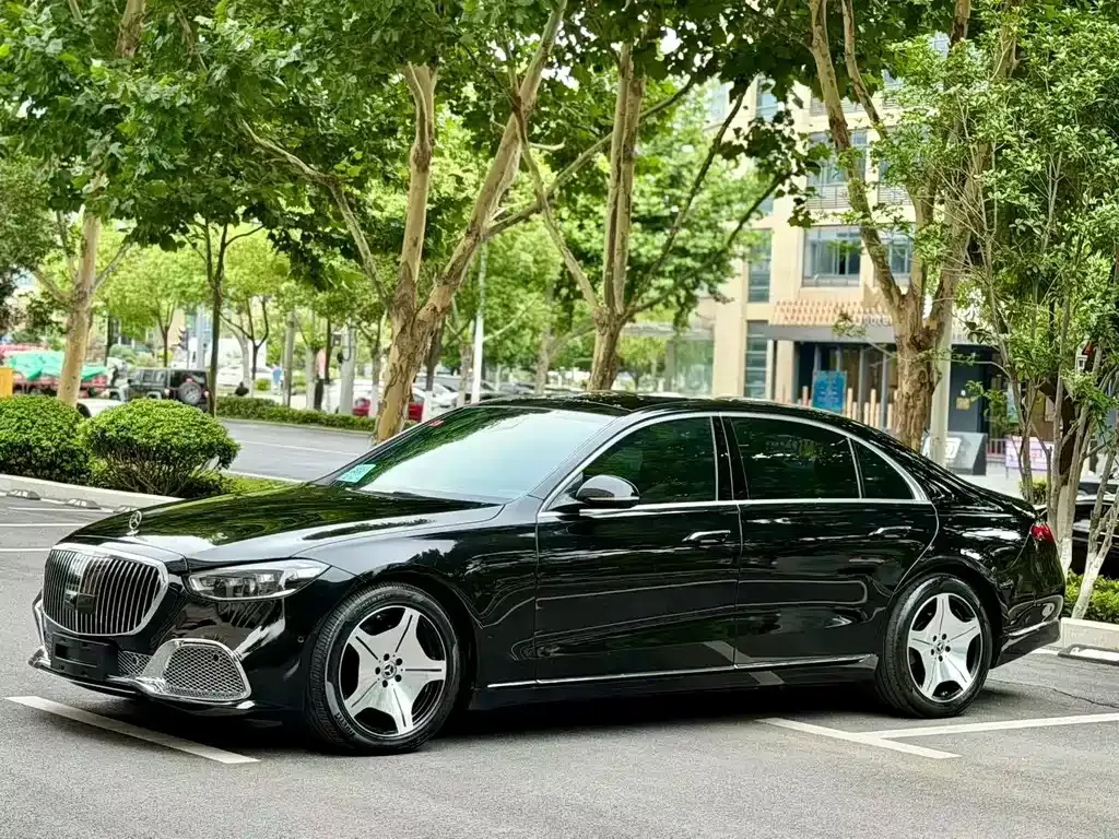 Mercedes-Benz S-Class — фото 1