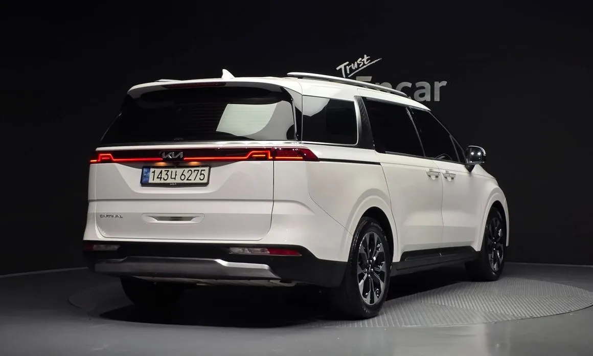 Kia Carnival — фото 2