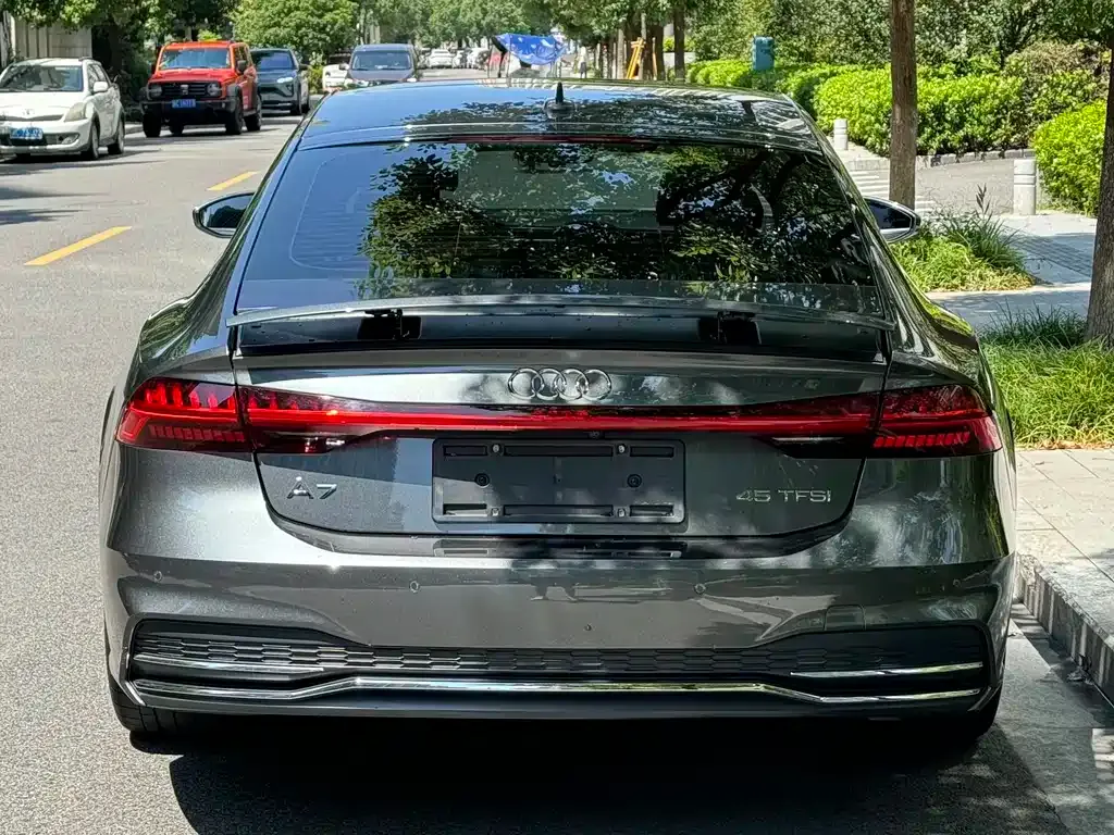 Audi A7 — фото 8
