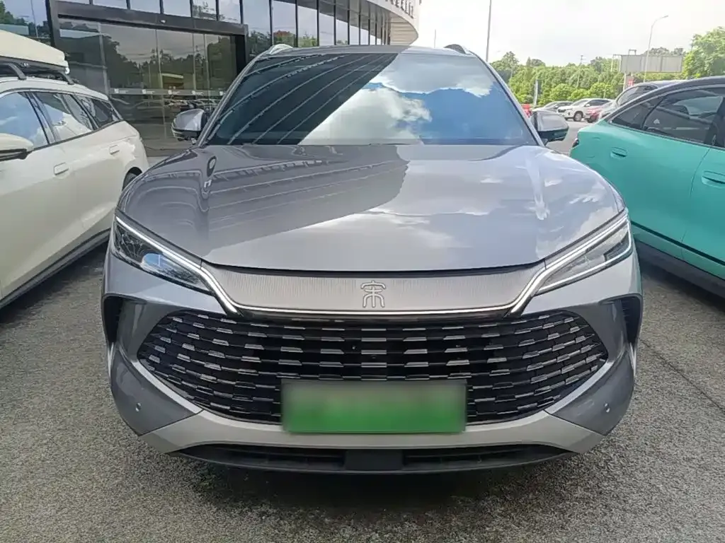 BYD L DM-i — фото 4