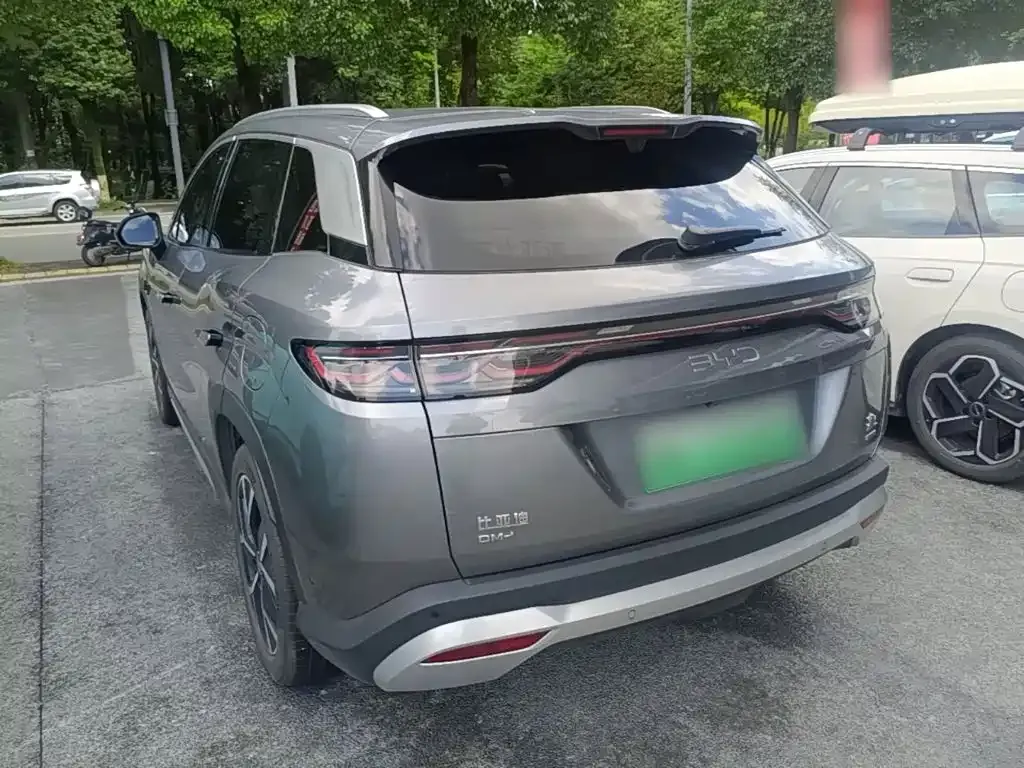 BYD L DM-i — фото 10